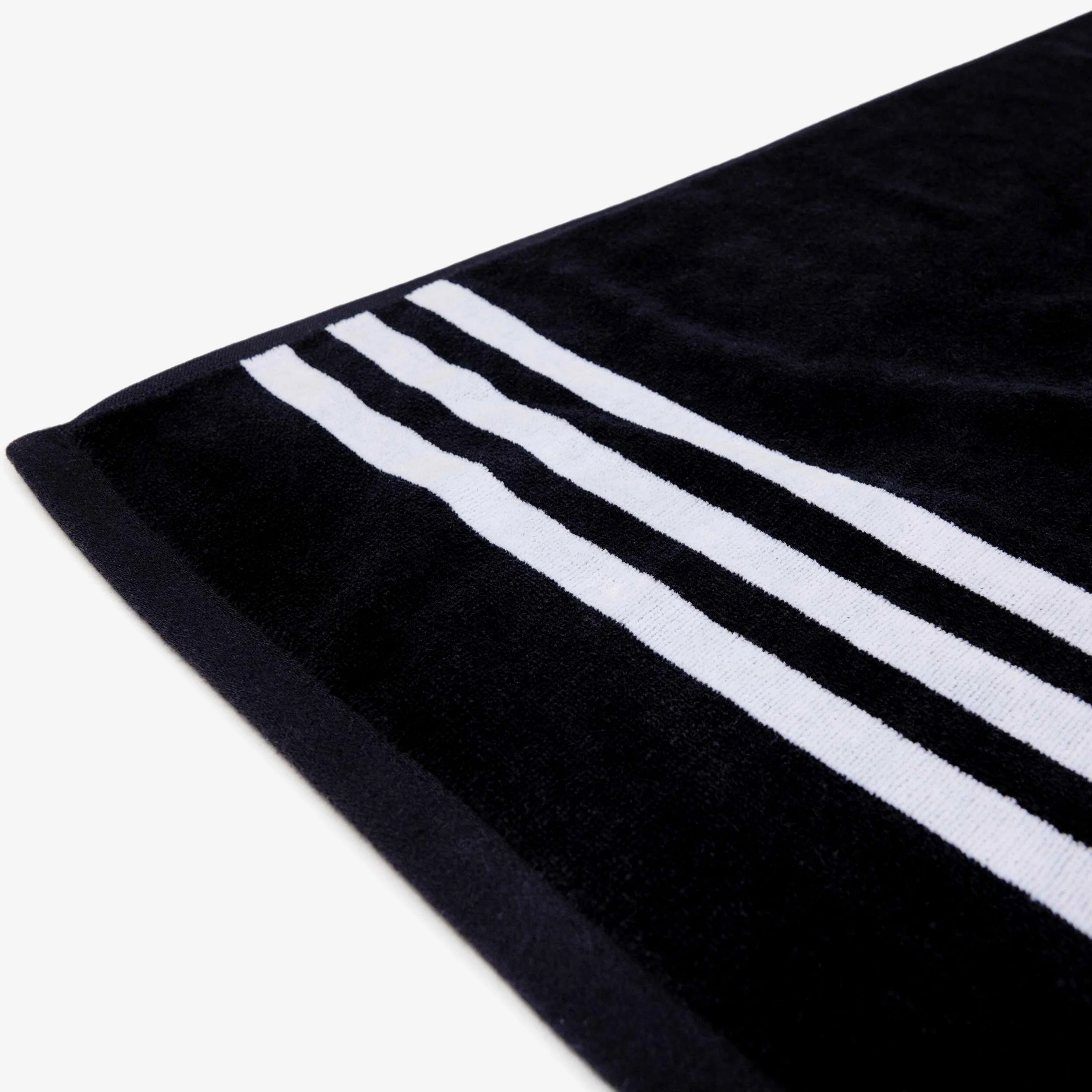 Mod Trefoil Towel - Image 2