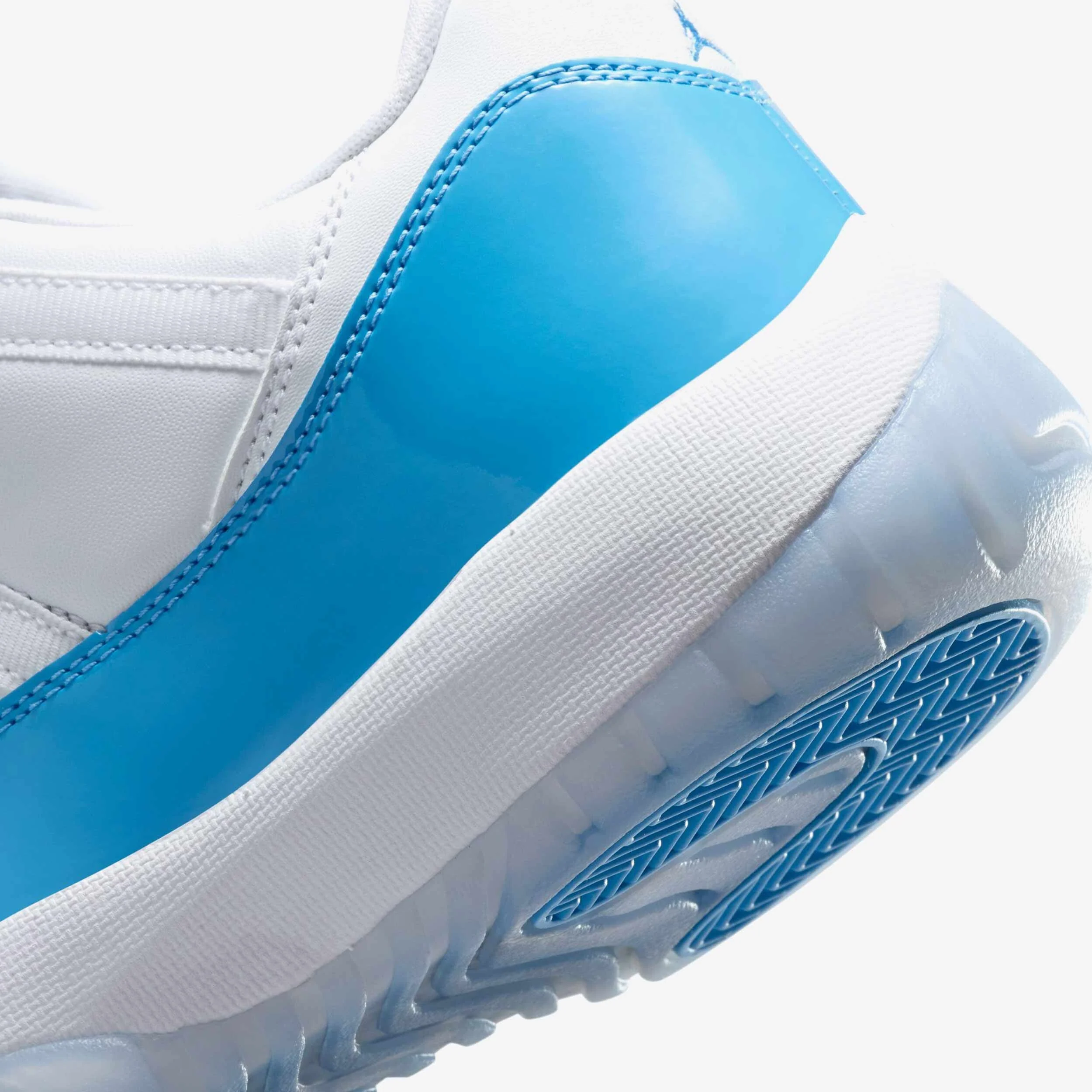 Air Jordan 11 Retro Low "University Blue" - Image 7