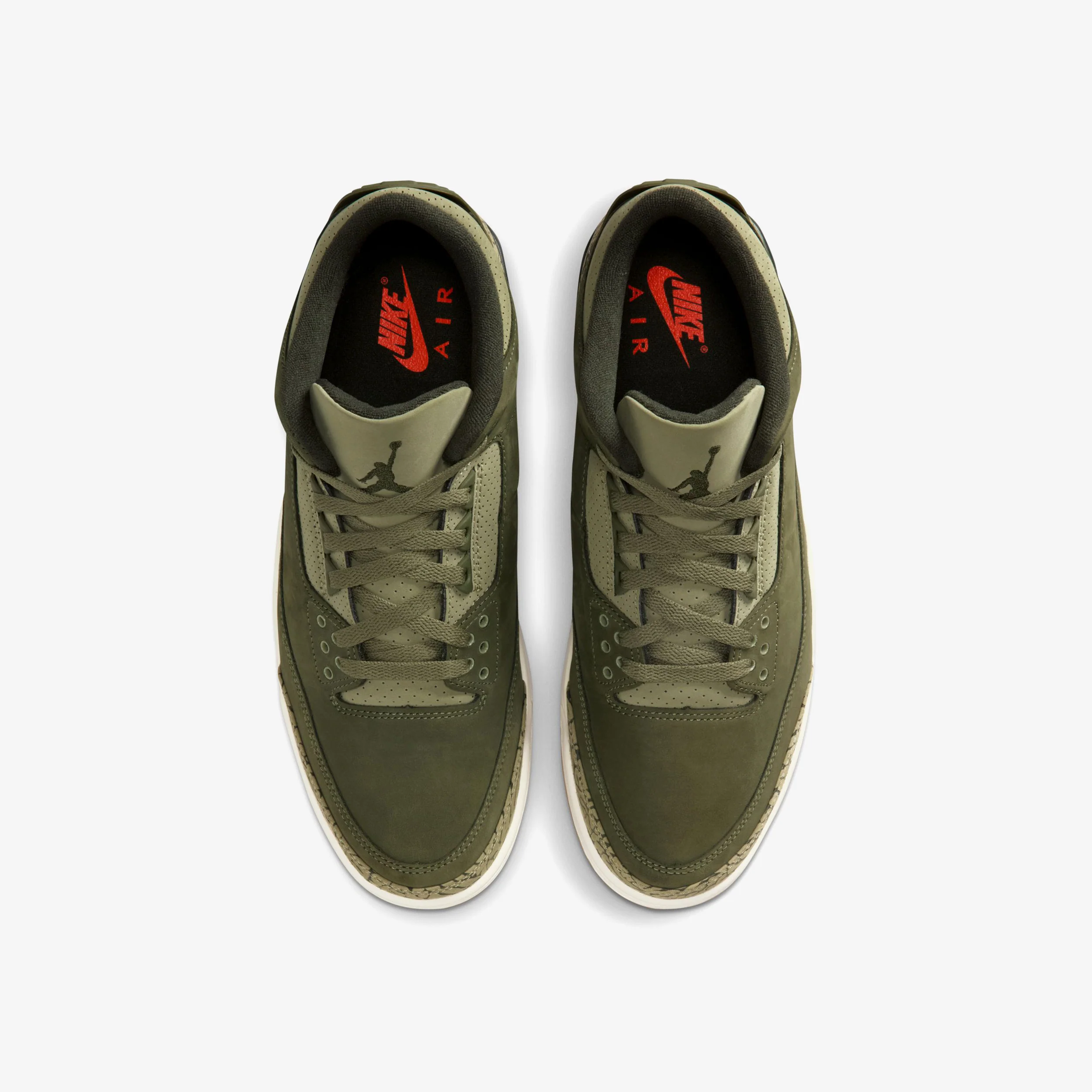 Air Jordan 3 Retro - Image 4