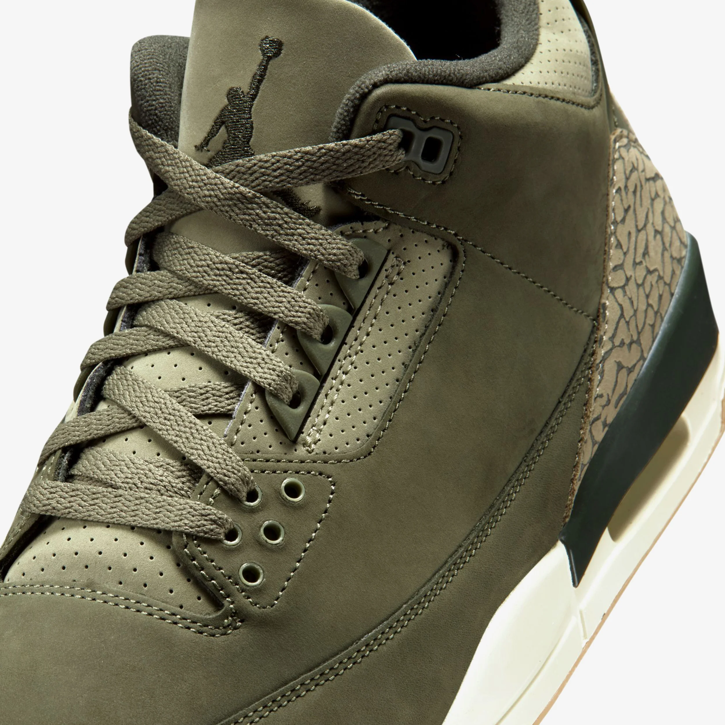 Air Jordan 3 Retro - Image 7