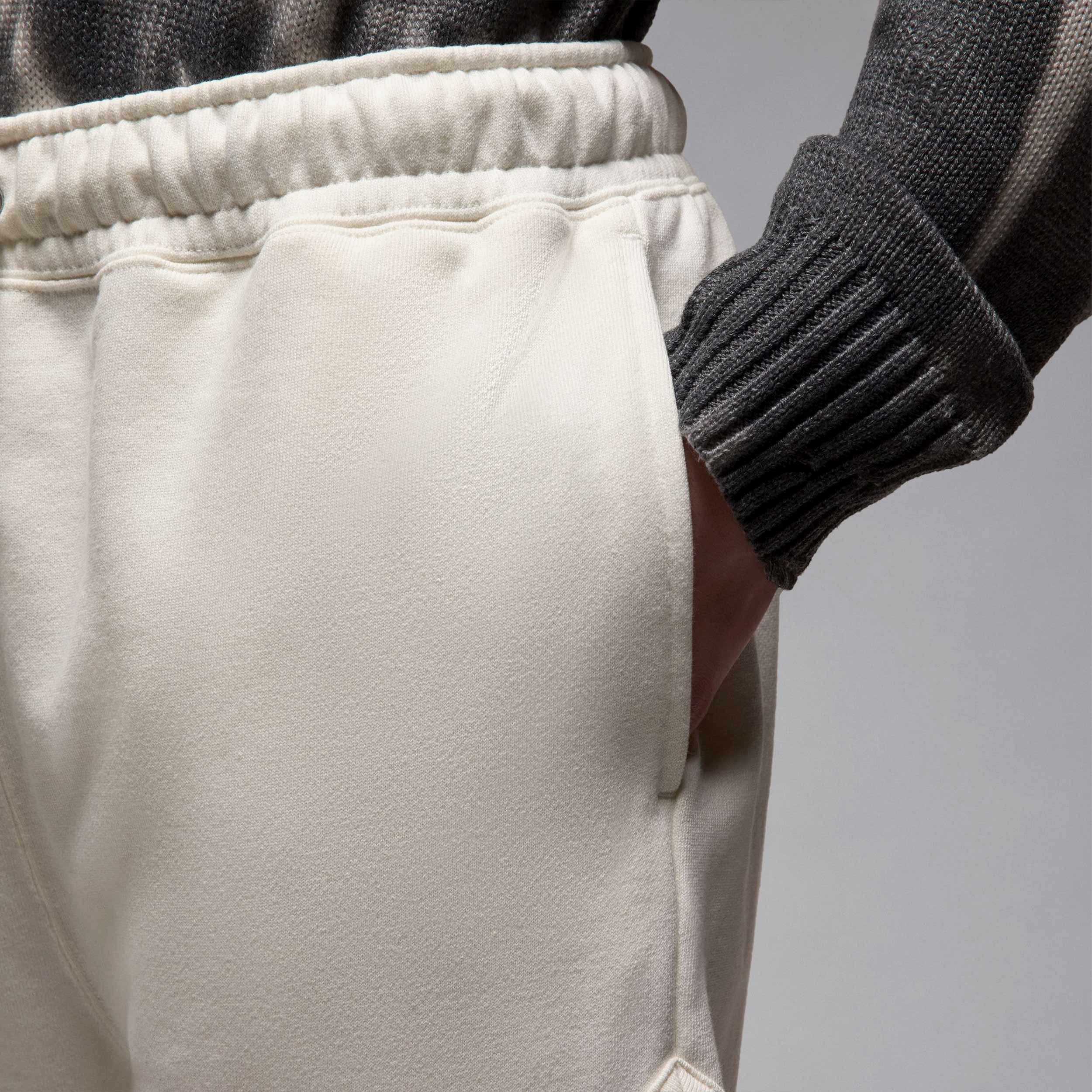 Jordan Flight Fleece Diamond Shorts - Image 3
