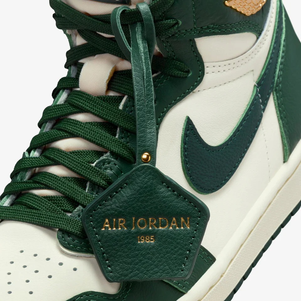 Wmns Air Jordan 1 Retro High OG - Image 10