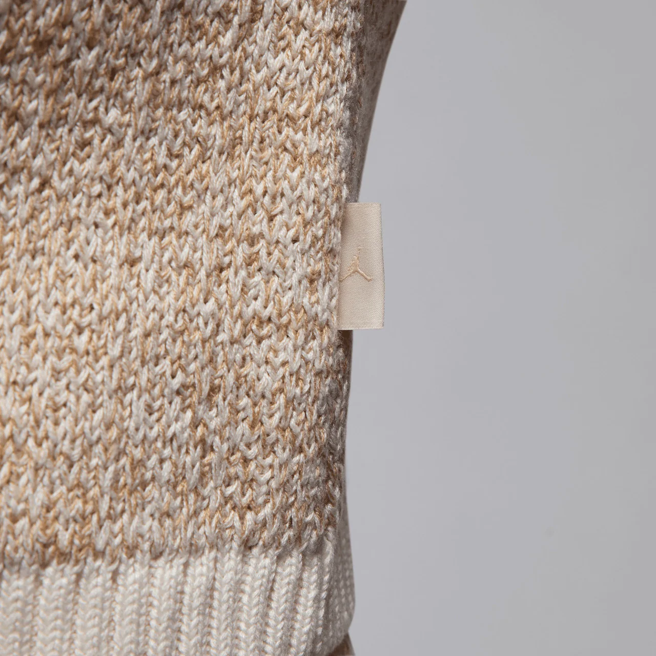Wmns Air Jordan Knit Vest - Image 5