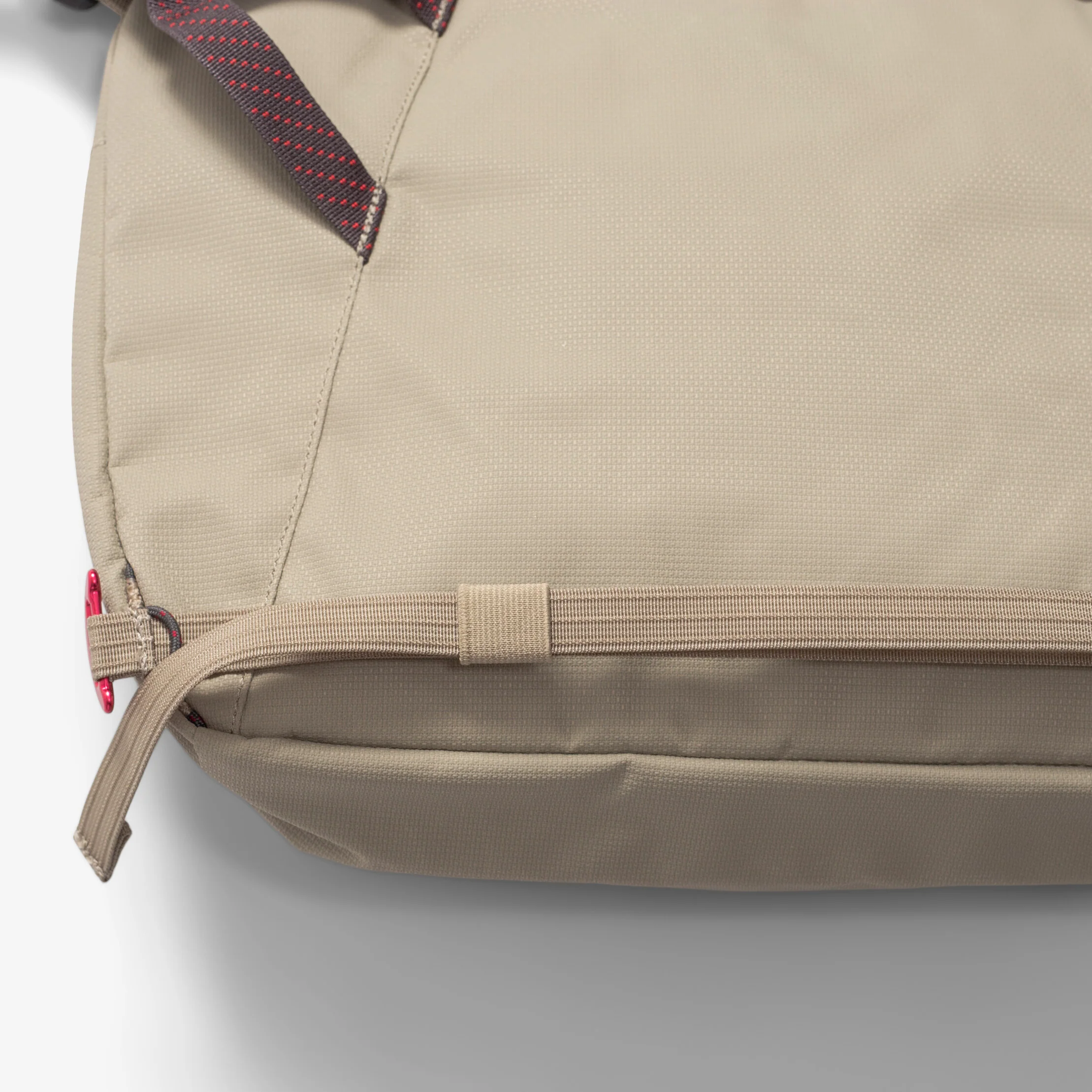 Gaut Messenger Bag - Image 9