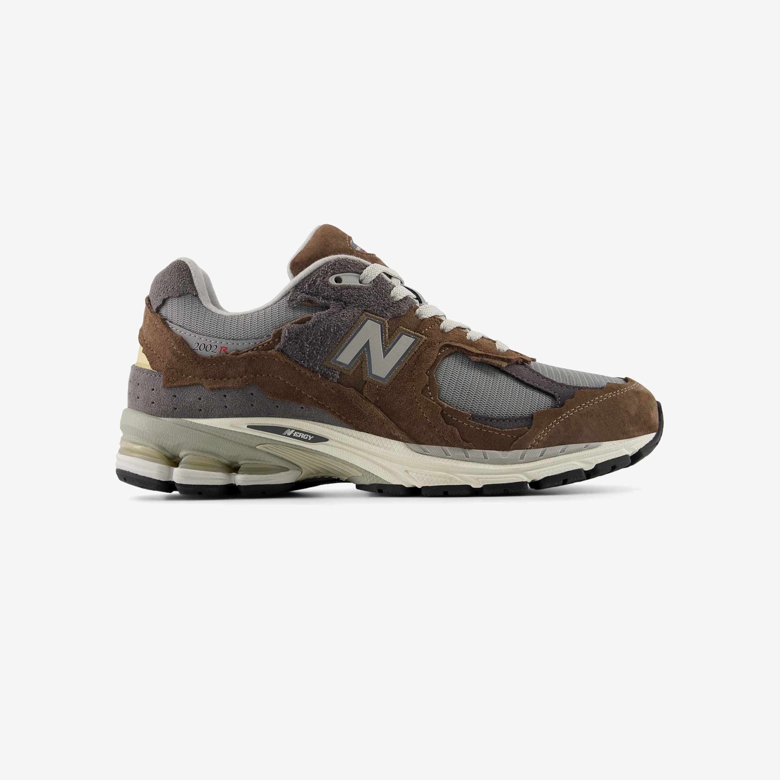 New Balance 2002R