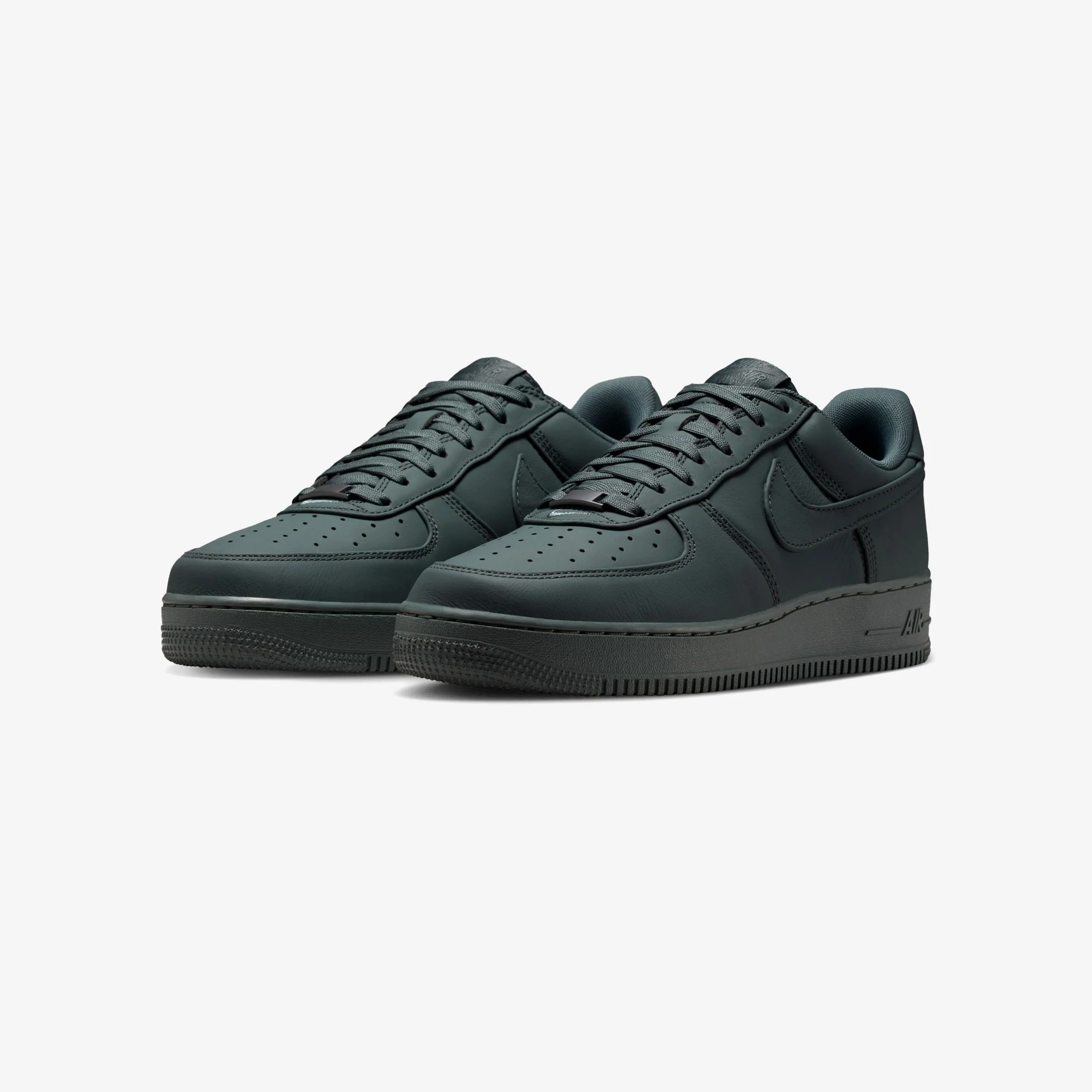 Air Force 1 Low Retro Premium - Image 2