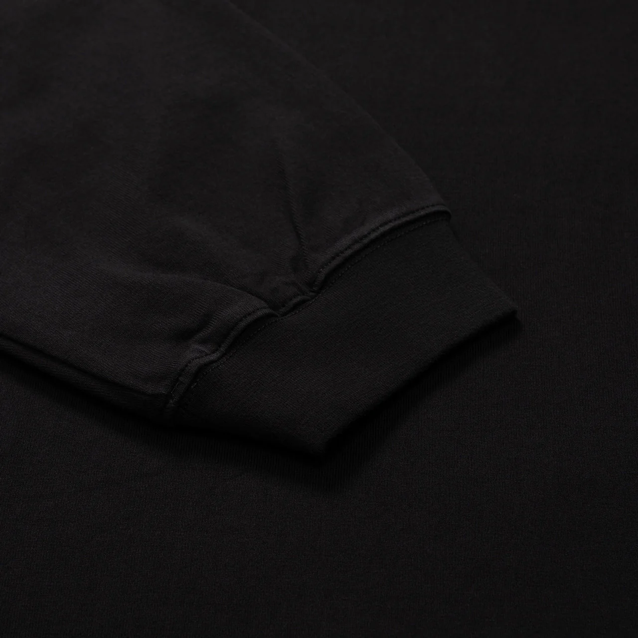 Globe Logo Long Sleeve Tee - Image 7